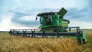 Будем работать над повышением производительности техники и снижением простоев на севе и уборке — директор по растениеводству АГРОЭКО